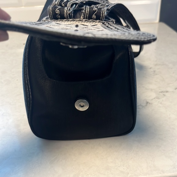 Laga Designs White Embroidered Black Vegan Purse with Two Handstraps - Picture 7 of 8